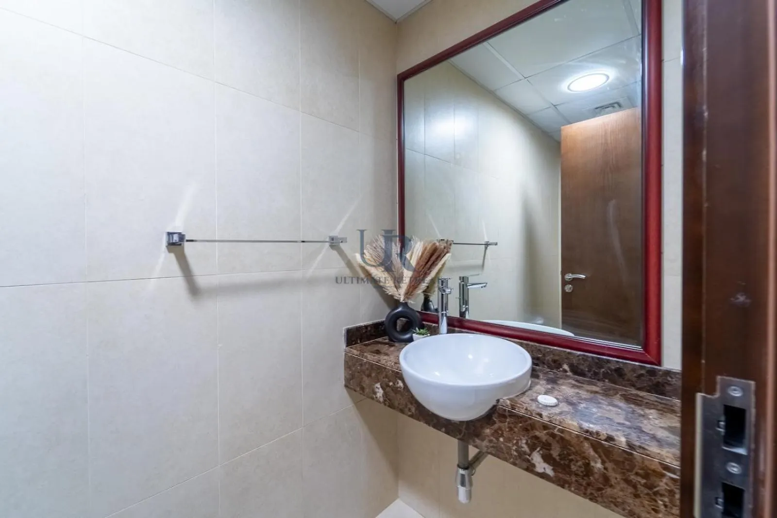 Huge 1-Bedroom Apartment In Al Jaddaf Near Metro 11 Mins From Trade Fair Dubai