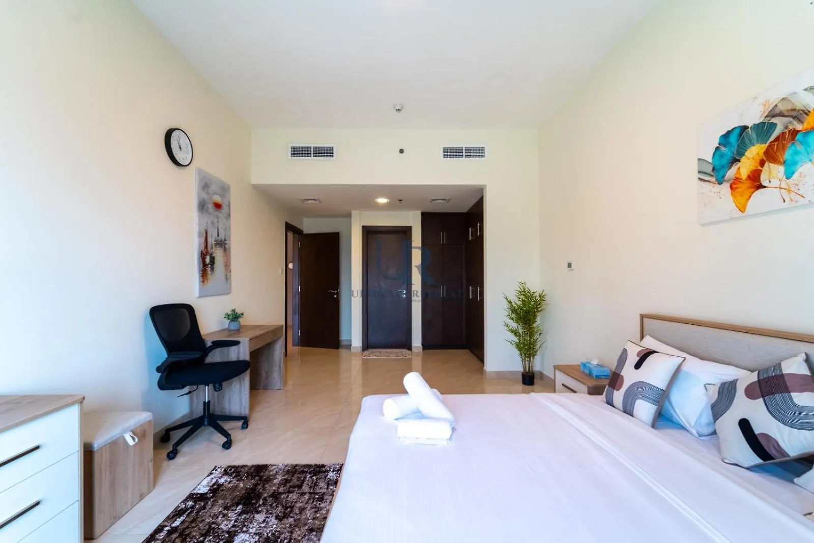 Huge 1-Bedroom Apartment In Al Jaddaf Near Metro 11 Mins From Trade Fair Dubai